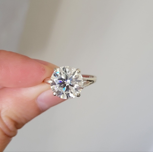 New 5ct Certified Moissanite Engagement Ring - Picture 9 of 12